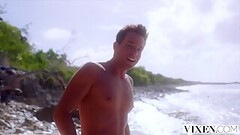 Kreolbőrű Kurva imád szexelni a tengerparton Thumb